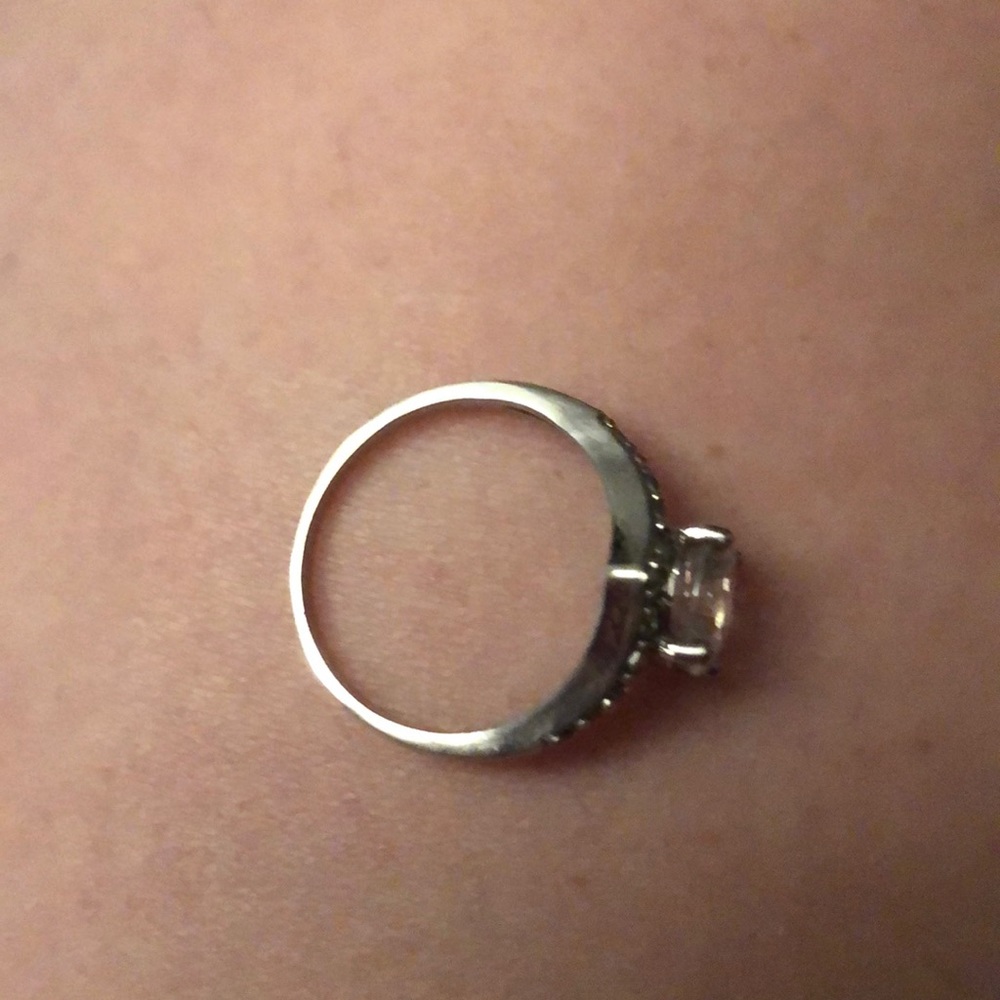 Ring - Picture 2 of 3